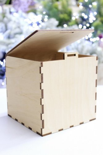 Коробка деревянная для подарка 